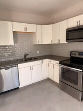 340 W Highland Ave, Unit 8 in Phoenix, AZ - Building Photo - Building Photo