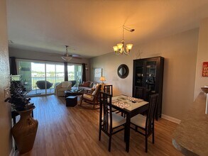 2160 Heron Lake Dr in Port Charlotte, FL - Building Photo - Building Photo