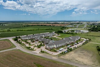 Grand Reserve Seniors Temple in Temple, TX - Foto de edificio - Building Photo
