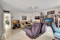 669 Saxony Pl in Delray Beach, FL - Building Photo - Building Photo