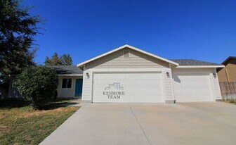 5507 Springfield Dr in Pasco, WA - Building Photo