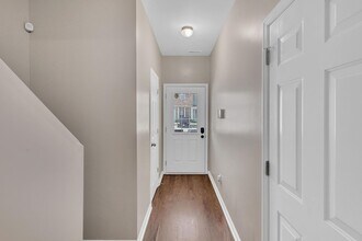 126 Waterstone Ln in Jacksonville, NC - Building Photo - Building Photo