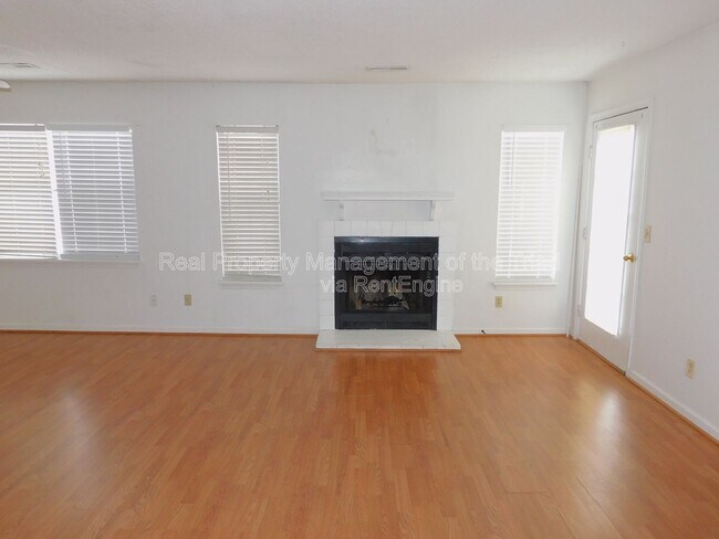 4324 Edith Ln in Greensboro, NC - Building Photo - Building Photo