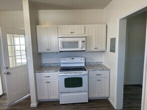 8771 Commercial Blvd in Pevely, MO - Building Photo - Building Photo