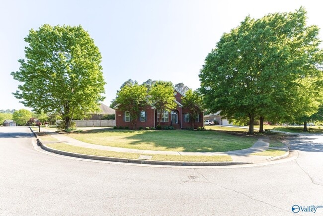 property at 4404 Hidden Lake Dr SE