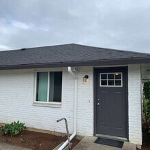 616 NE Anderson St in Vancouver, WA - Building Photo - Building Photo