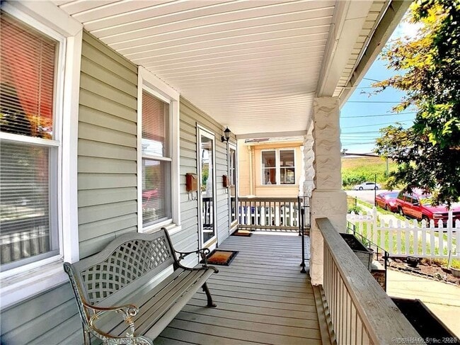 218 Hough Ave in Bridgeport, CT - Building Photo - Building Photo