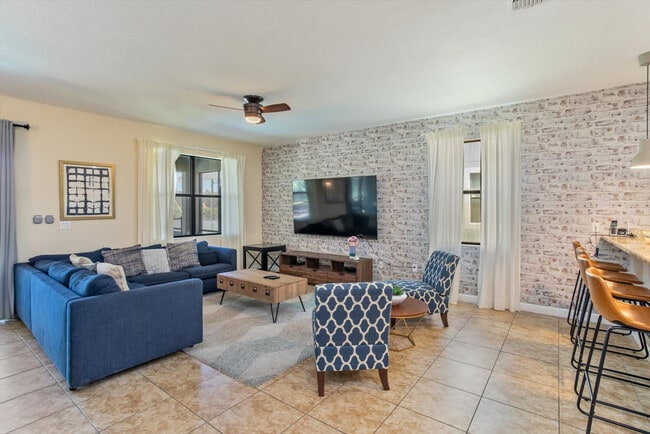 1416 Moon Valley Dr in Four Corners, FL - Building Photo - Building Photo