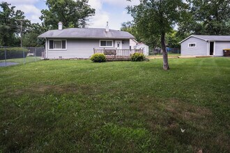 4320 Bayview Dr in Crystal Lake, IL - Building Photo - Building Photo