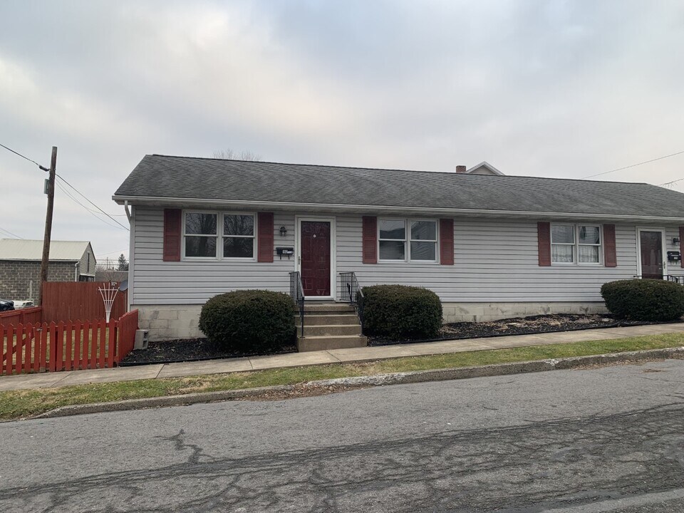 193 4th St in Northumberland, PA - Foto de edificio