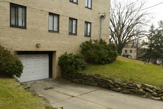 Lincoln Terrace in Pittsburgh, PA - Building Photo - Building Photo