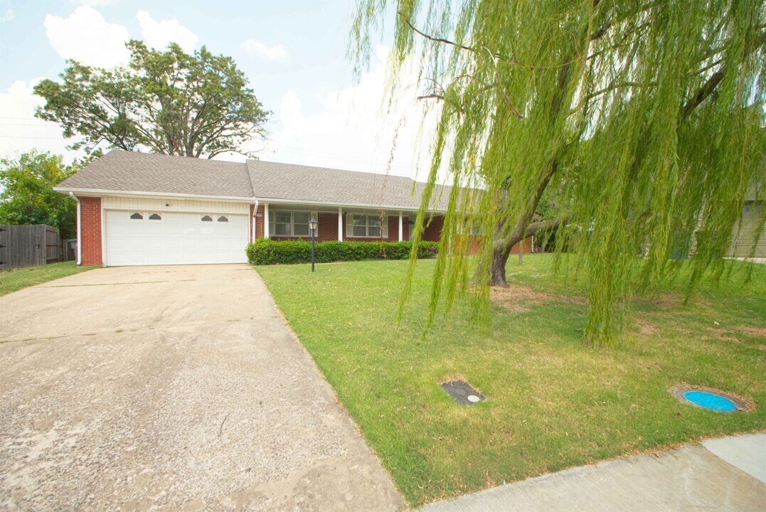 5105 S Kingston Ave in Tulsa, OK - Foto de edificio