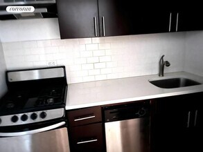 200 E 28th St in New York, NY - Building Photo - Building Photo