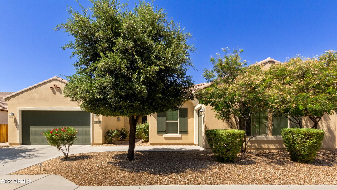 1868 W Sparrow Dr in Chandler, AZ - Building Photo