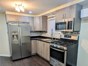6949 W Diversey Ave-Unit -G in Chicago, IL - Building Photo - Building Photo
