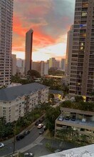 425 Ena Rd in Honolulu, HI - Foto de edificio - Building Photo