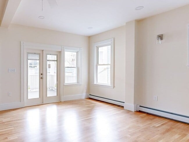 24 Marney St, Unit 1
