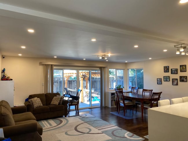 property at 437 S Pastoria Ave