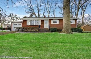 6 Teabury Ln in Ocean Township, NJ - Building Photo