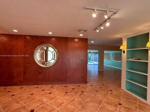 1728 NE 39th St in Oakland Park, FL - Building Photo - Building Photo