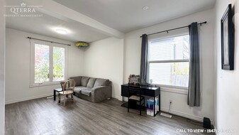 981 Hackett St in London, ON - Building Photo