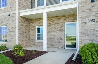 2867 Spring Rose Cir, Unit #101 in Coralville, IA - Building Photo - Building Photo