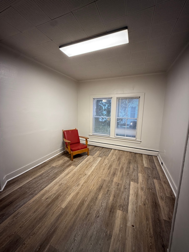 13 Church St, Unit Unit 2