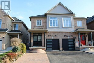 51 Portrush Trail in Brampton, ON - Building Photo