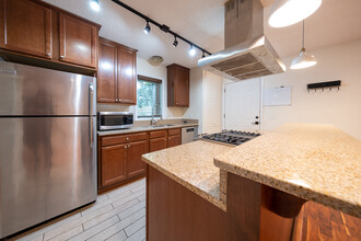 2116 22nd Ave S in Minneapolis, MN - Building Photo - Building Photo