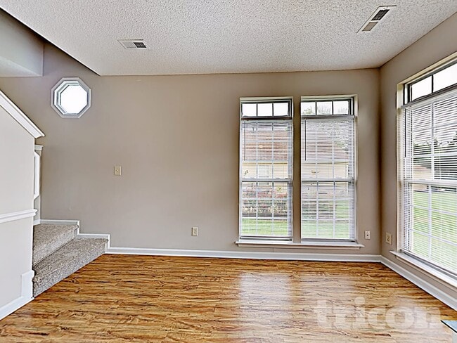 5337 Timbertop Ln in Charlotte, NC - Foto de edificio - Building Photo