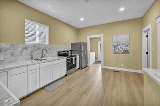 33 W 8th St in Reno, NV - Building Photo - Building Photo