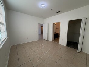 3315 Parkchester Square Blvd in Orlando, FL - Building Photo - Building Photo