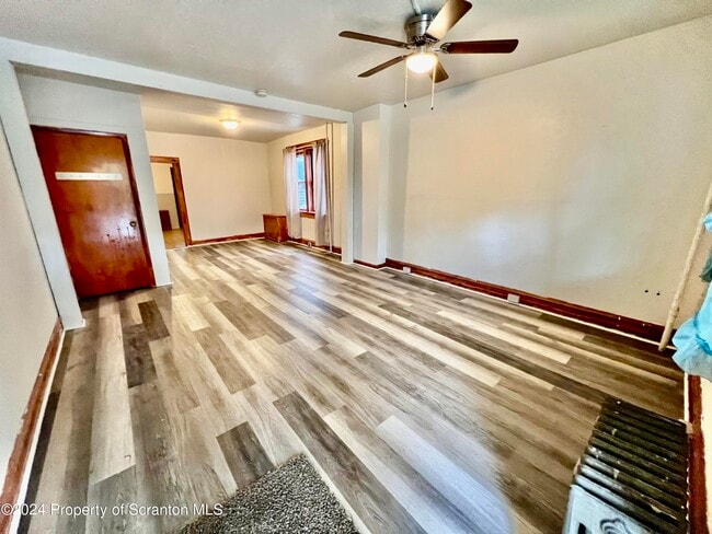 property at 1121 Main St