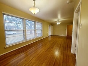 1830 Viewcrest Dr in Dallas, TX - Foto de edificio - Building Photo