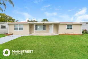 5311 Hawk Dr in Holiday, FL - Building Photo