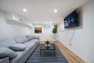 4713 N Willamette Blvd in Portland, OR - Building Photo