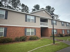 Old Mill Apartments in Pembroke, GA - Foto de edificio - Interior Photo