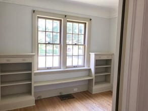 OLD NORTH * Walk to St Joes / UH / UWO * 3 Bdrm * WHOLE House * JUNE 1st in London, ON - Building Photo - Building Photo