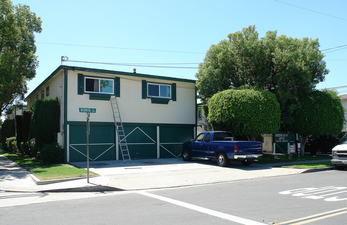 1100-1120 Bonita St in Tustin, CA - Foto de edificio