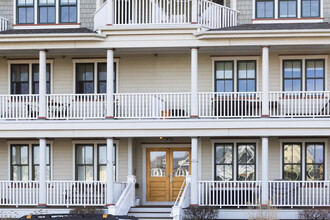 30 Ocean Pathway in Ocean Grove, NJ - Foto de edificio - Building Photo