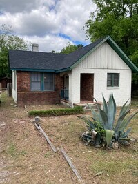 1875 Kissingbower Rd