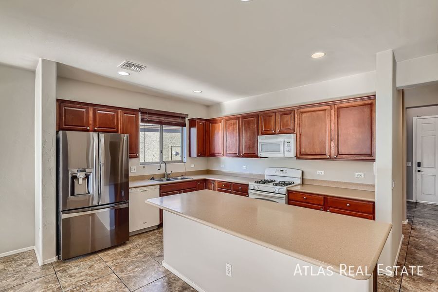 12600 N Brabant Dr in Marana, AZ - Building Photo
