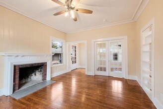 6 French Ct in San Antonio, TX - Building Photo - Building Photo