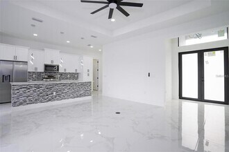 12 SE 17th Ave in Cape Coral, FL - Building Photo - Building Photo