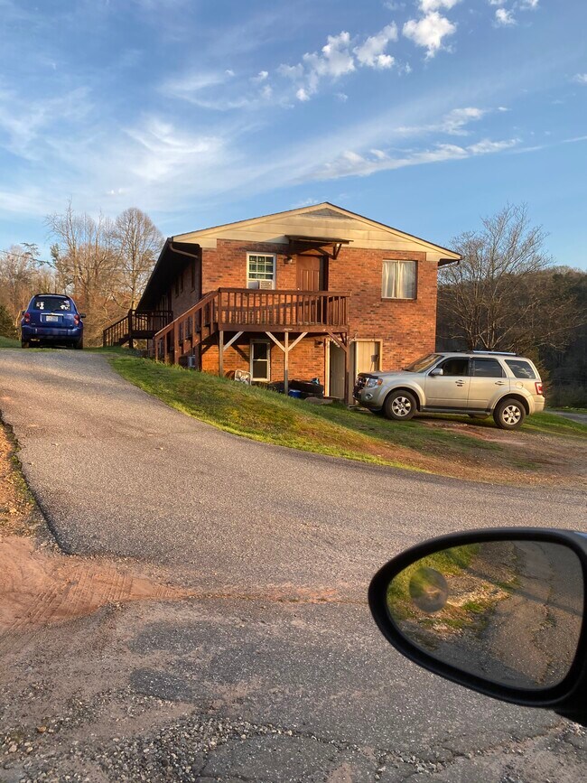 Campus Apartments Riverside in Cullowhee, NC - Building Photo - Building Photo