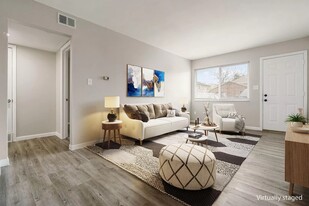 Coves at Columbus on Arborwood Drive Apartments