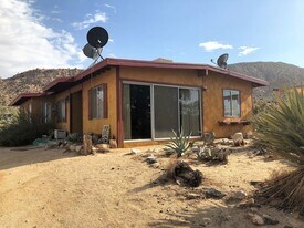 8680 Star Ln in Joshua Tree, CA - Building Photo