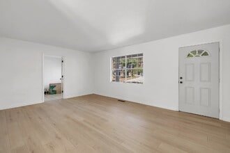 1369 Nancy Dr in Tallahassee, FL - Building Photo - Building Photo