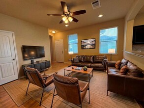 2880 Donnell Dr in Round Rock, TX - Building Photo - Building Photo