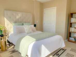 16 Miner St, Unit 3 in Boston, MA - Foto de edificio - Building Photo